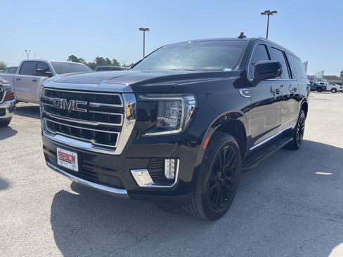Used 2021 GMC Yukon XL SLT w/ SLT Luxury Plus Package RWD image 8