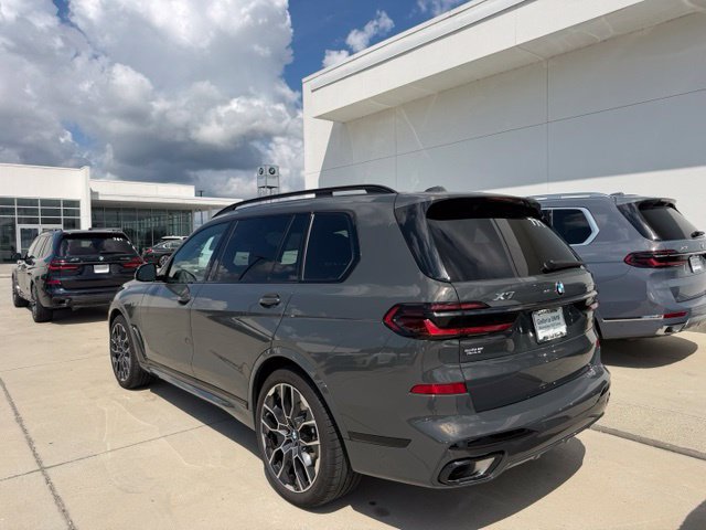 Used 2026 BMW X7 xDrive40i w/ M Sport Package AWD/4WD image 7