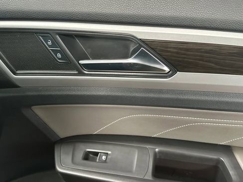 Certified 2023 Volkswagen Atlas SE w/ Panoramic Sunroof Package FWD image 23