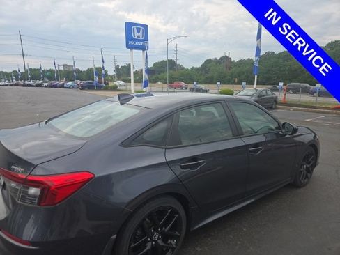 Used 2023 Honda Civic Sport image 5
