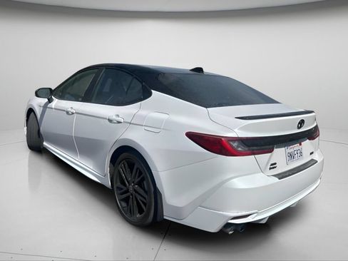 Used 2025 Toyota Camry XSE AWD/4WD image 11