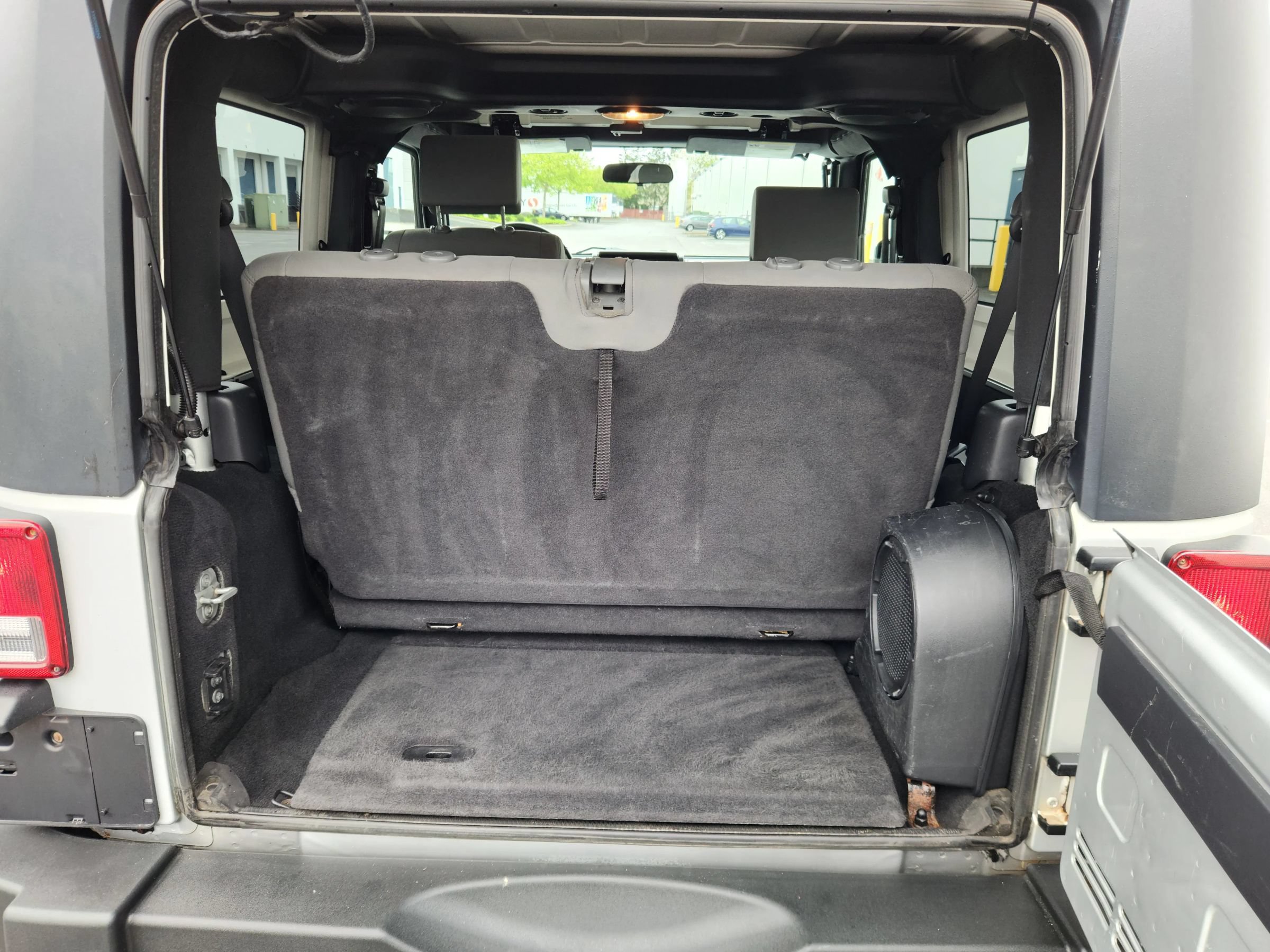 Used 2009 Jeep Wrangler Rubicon w/ Dual Top Group AWD/4WD image 19