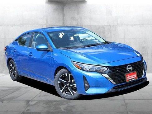 Used 2025 Nissan Sentra SV FWD image 2