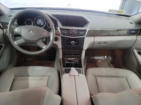 Used 2010 Mercedes-Benz E 350 4MATIC Sedan image 14
