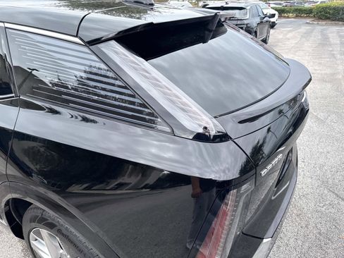 New 2026 Cadillac Optiq Luxury 2 image 11