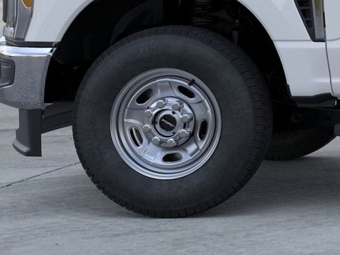 New 2026 Ford F250 XL w/ XL Chrome Package image 41