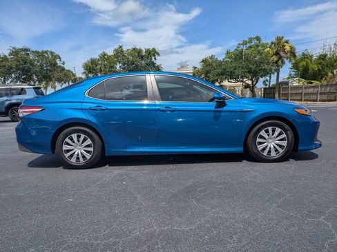 Used 2019 Toyota Camry LE w/ Sunroof Package FWD image 3