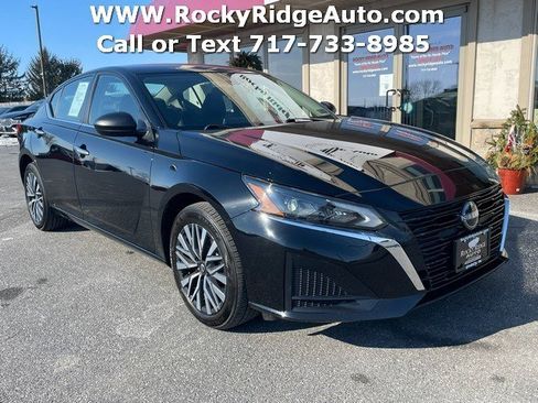 Used 2024 Nissan Altima 2.5 SV image 9