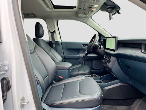 Used 2025 Ford Maverick Lobo image 27