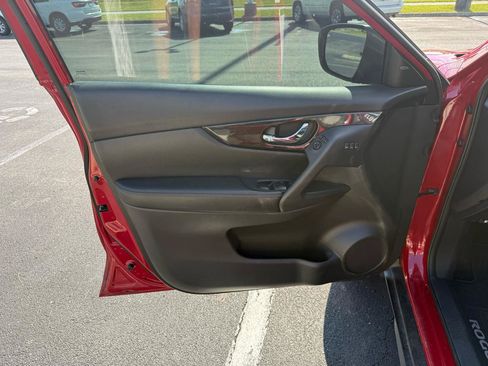 Used 2017 Nissan Rogue SL w/ SL Premium Package AWD/4WD image 8