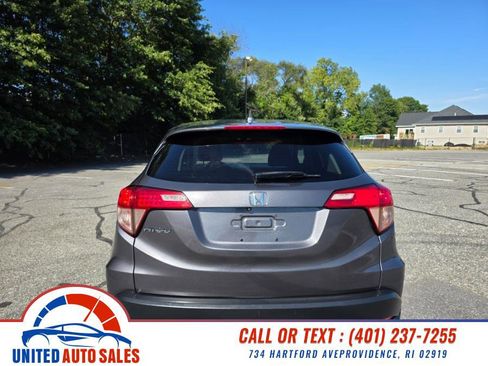 Used 2017 Honda HR-V EX image 4