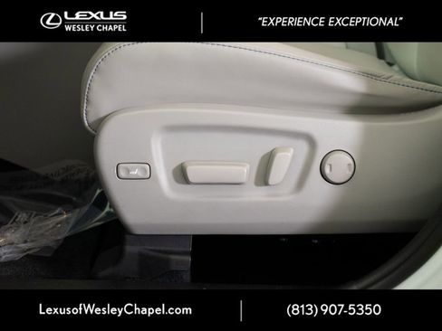 Used 2019 Toyota Highlander XLE image 20