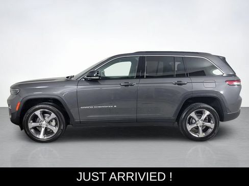 Used 2024 Jeep Grand Cherokee Limited AWD/4WD image 6