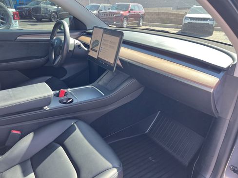 Used 2023 Tesla Model Y Performance AWD/4WD image 23
