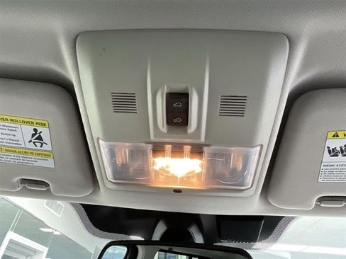 Used 2016 Land Rover LR4 HSE image 13