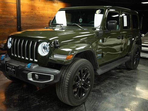 Used 2023 Jeep Wrangler Unlimited Sahara image 2