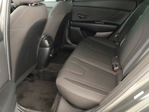 Used 2025 Hyundai Elantra Sport image 27