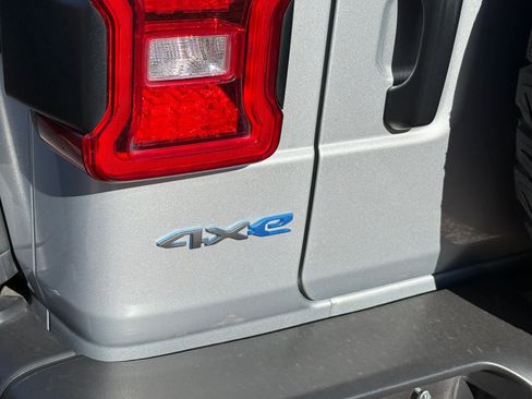 Used 2023 Jeep Wrangler Unlimited Rubicon 4xe w/ Cold Weather Group image 10