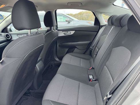 Used 2023 Kia Forte LXS FWD image 12