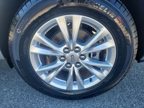 New 2025 Cadillac XT6 Luxury image 23