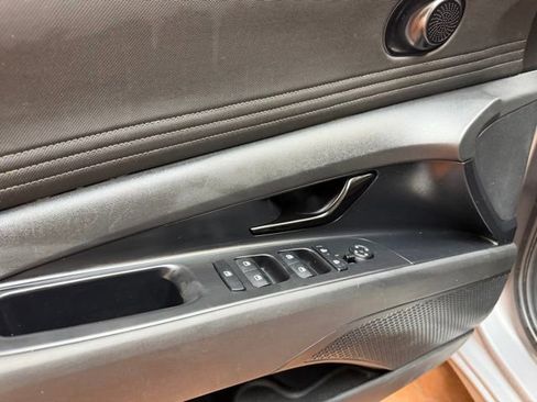 Used 2025 Hyundai Elantra Sport FWD image 19
