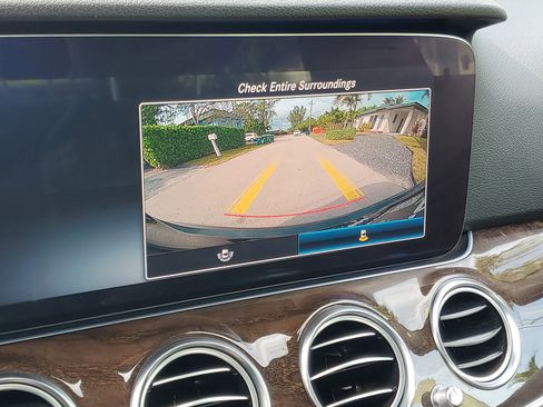 Used 2020 Mercedes-Benz E 350 4MATIC Sedan w/ Driver Assistance Package image 27