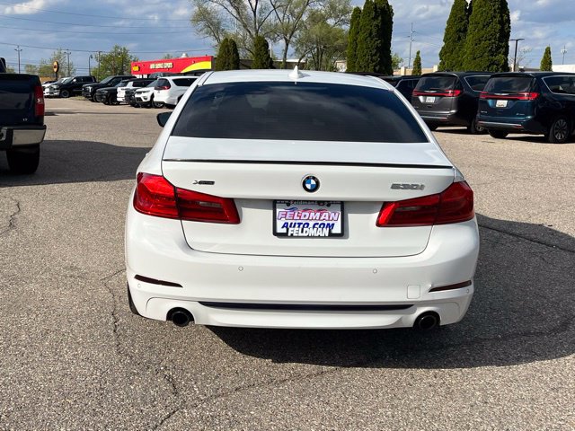 Used 2019 BMW 530i xDrive w/ Convenience Package AWD/4WD image 4