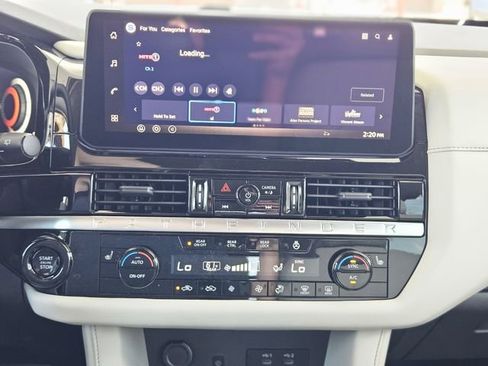 New 2026 Nissan Pathfinder SL FWD image 21