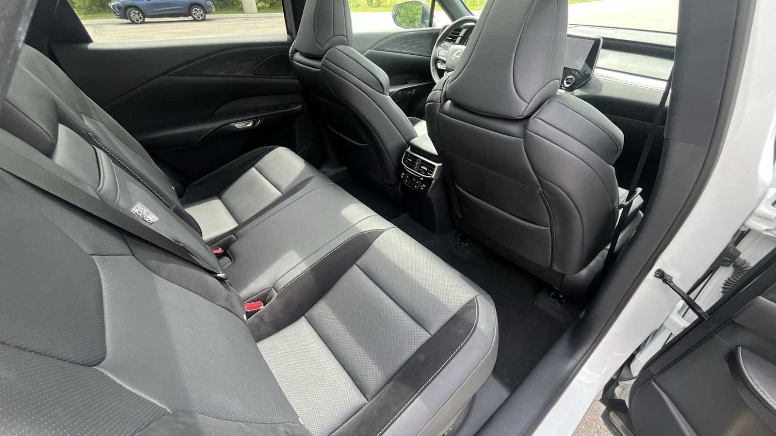 Used 2023 Lexus RX 500h F Sport w/ Cold Area Package AWD/4WD image 12