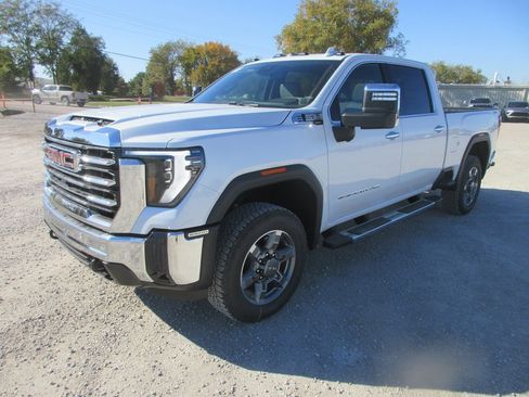 New 2026 GMC Sierra 2500 SLT w/ SLT Premium Package image 11