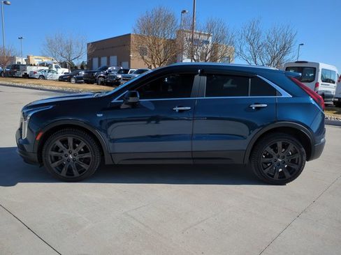 Used 2020 Cadillac XT4 Premium Luxury w/ Cold Weather Package FWD image 9