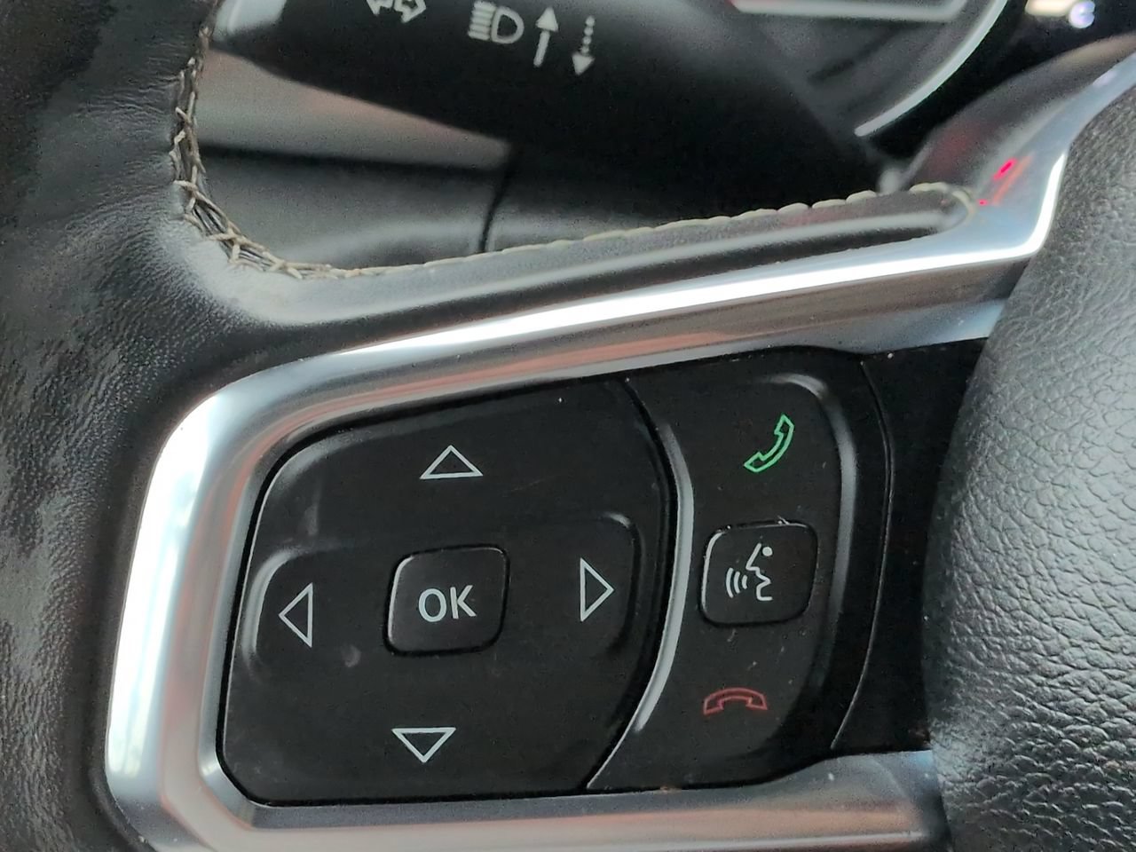 Used 2019 Jeep Wrangler Unlimited Sahara AWD/4WD image 22