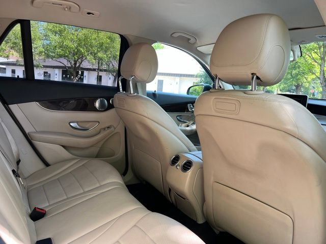 Used 2019 Mercedes-Benz GLC 300 image 18