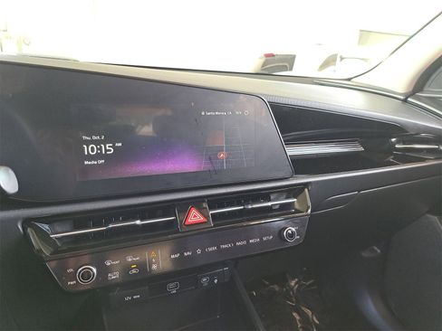 Used 2023 Kia Niro EX Touring image 19