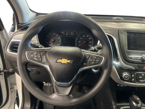 Used 2020 Chevrolet Equinox LS w/ LS Convenience Package AWD/4WD image 12
