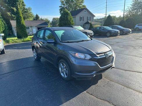 Used 2018 Honda HR-V LX image 1