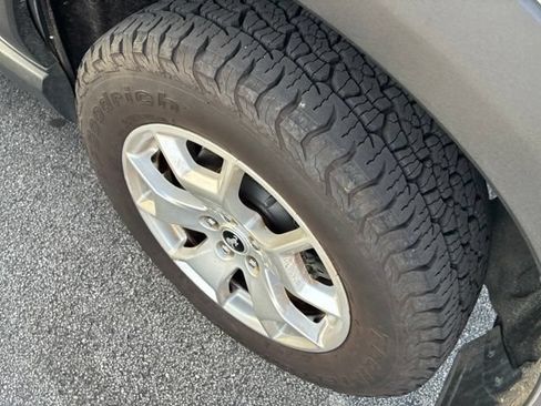 Used 2022 Ford Bronco Sport AWD/4WD image 7