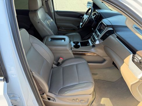 Used 2017 GMC Yukon SLT w/ Enhanced Security Package image 20