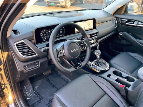 Used 2026 Kia Seltos SX w/ SX Sunroof Package AWD/4WD image 9