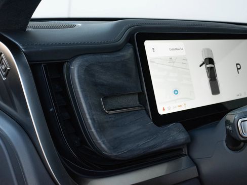 Used 2022 Rivian R1T Launch Edition image 15