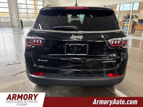 Used 2025 Jeep Compass Limited image 5