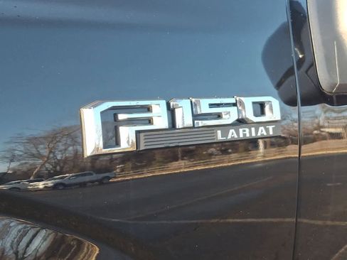 Used 2019 Ford F150 Lariat w/ Trailer Tow Package image 28