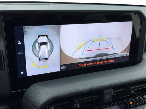 Used 2024 Toyota Land Cruiser image 25