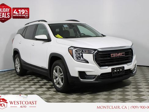 Used 2023 GMC Terrain SLE w/ Driver Convenience Package image 1