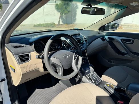 Used 2016 Hyundai Elantra SE image 15