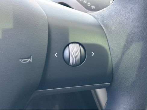 Used 2023 Tesla Model 3 Performance image 22