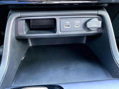 Used 2025 Honda Pilot Sport image 26