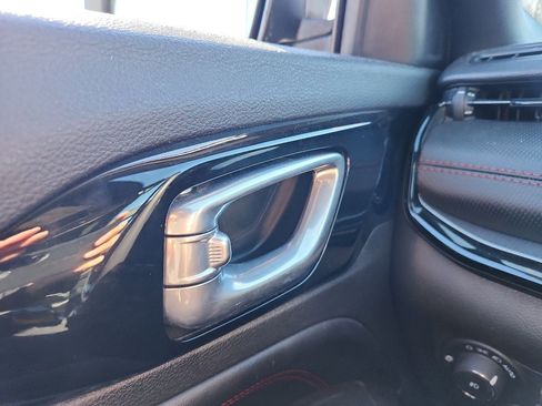 Used 2024 Jeep Compass Trailhawk image 27