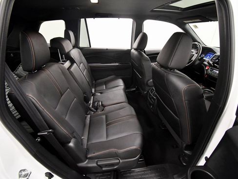 Certified 2022 Honda Passport TrailSport image 18