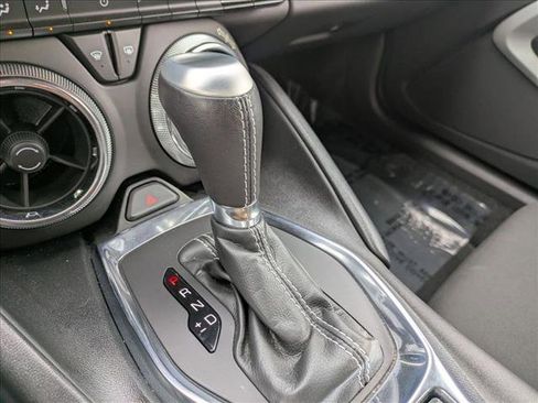 Used 2020 Chevrolet Camaro LT image 13